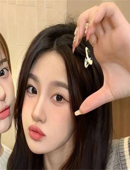 如何欣赏《屁屁侦探版》？观看攻略教你理解社会意义与现实价值 提升观影体验